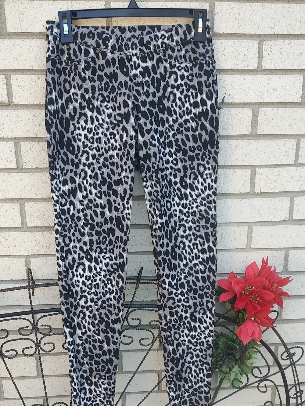 Leopard 🐆 Leggings - Picture 5 of 10